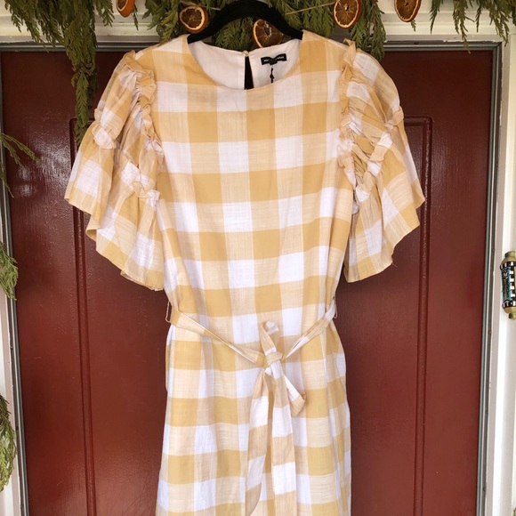 NWT - Who What Wear - Yellow & White Gingham Dress with ruffle sleeves - Picture 3 of 9